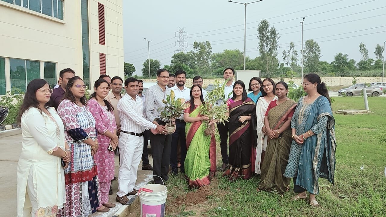 Principal Madam
